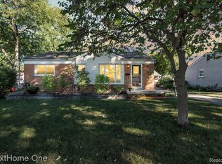 29780 Hathaway St, Livonia, MI 48150