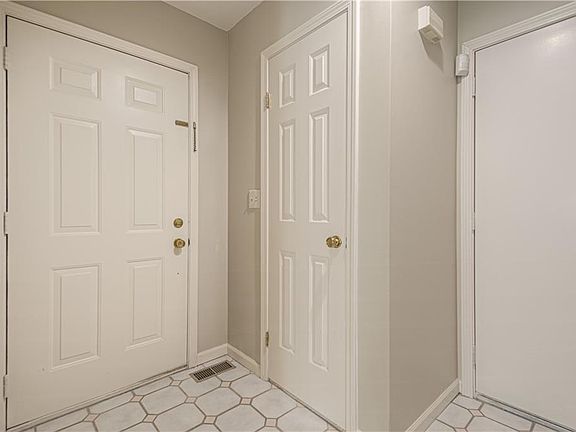 5th image of 11921 Centennial Dr