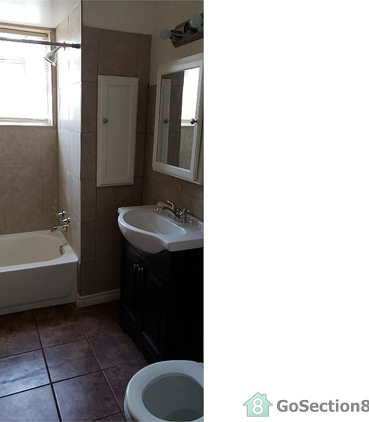 2nd image of 5941 S Artesian Ave #2