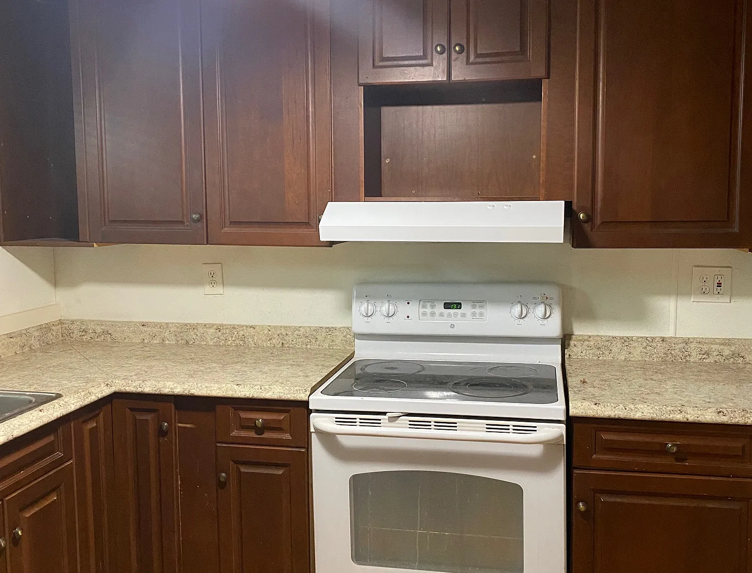 4 bed, 2000 sqft, $1,495 — Photo 3