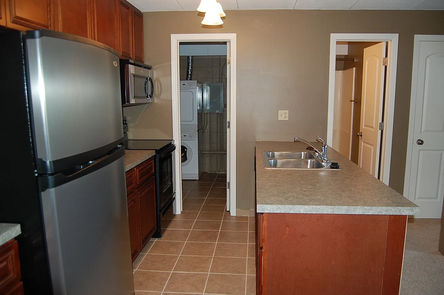 G Street Apartments — Photo 4