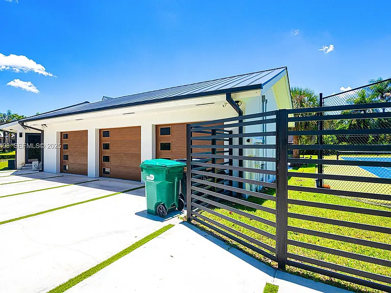 SW 89th Pl — Photo 4