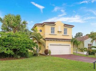 2302 NE 37th Ter, Homestead, FL 33033