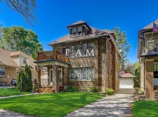 6628 W Lloyd St, Wauwatosa, WI 53213