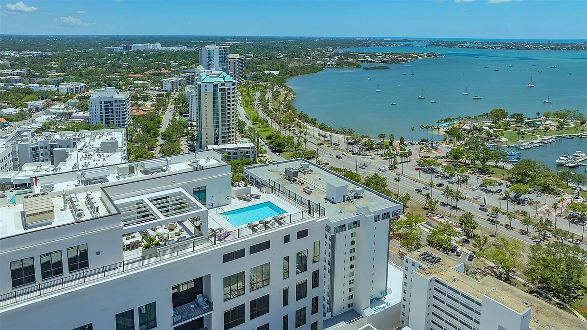 Photo 2 of 85 - 33 S Palm Ave #1303 - Sarasota, FL Building Photo - 33 S Palm Ave #1303