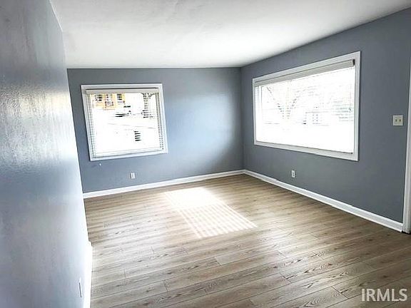 5th image of 2735 Marion Ave