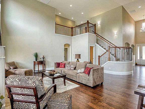 4th image of 9618 34th Street Ct E