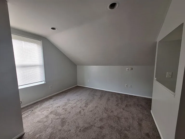 11243 Roxbury St — Photo 23