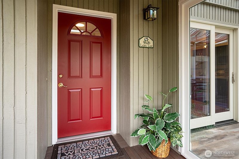 3rd image of 9626 Laurel Lane