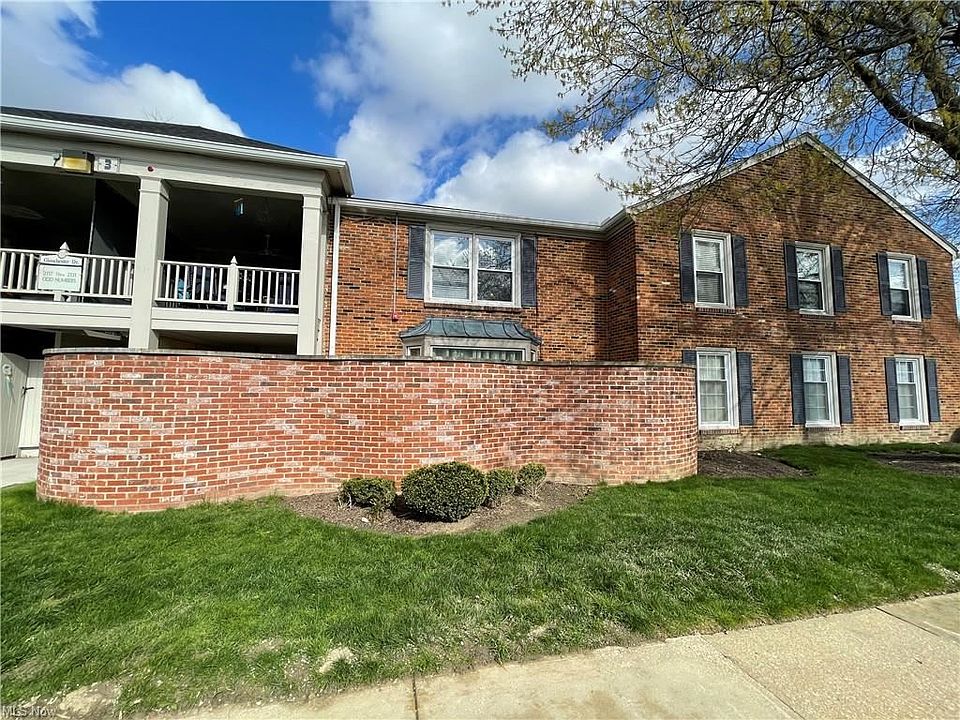 1st image of 2125 Glouchester Dr