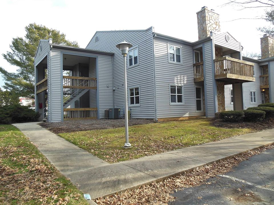 1st image of 1315 Henry Ln #102