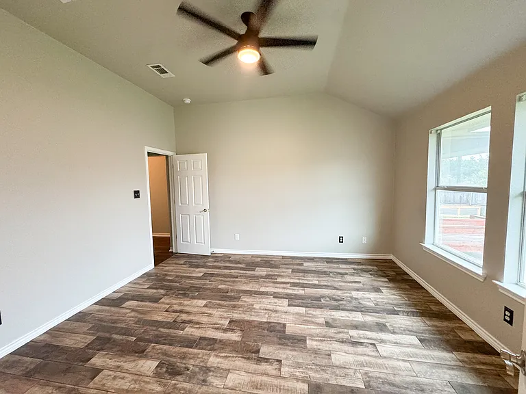 184 Lake Forest Dr — Photo 6