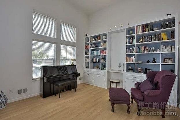 1st image of 350 Huckleberry Dr #2