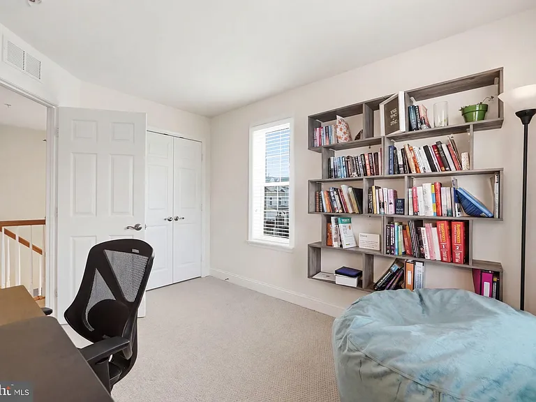 820 Ryan St — Photo 19