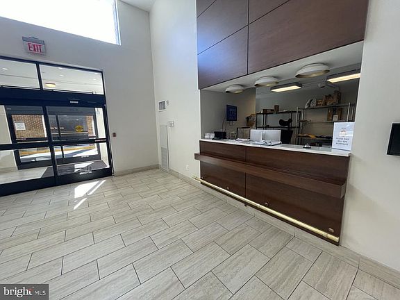 4th image of 2300 Pimmit Dr APT 411