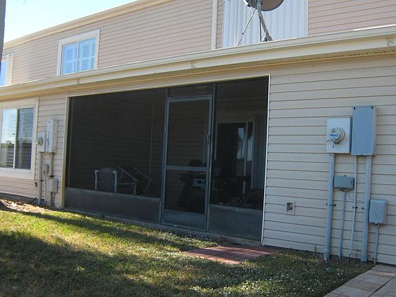 3rd image of 55 Emerald Ct