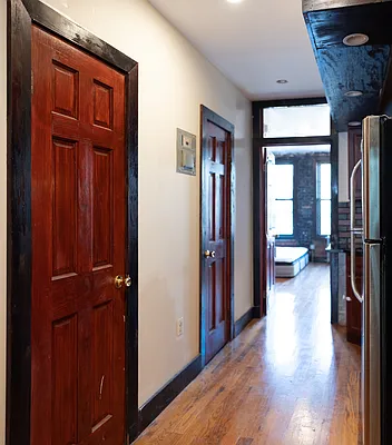 Rented by Batra Group Inc | media 4