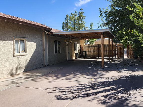 3rd image of 8124 W Orangewood Ave