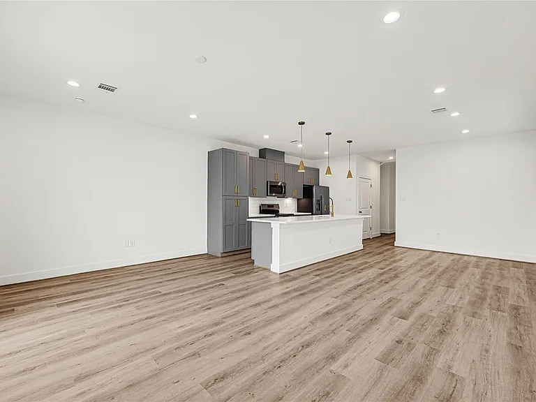 4606 Crown Grove Ln — Photo 8