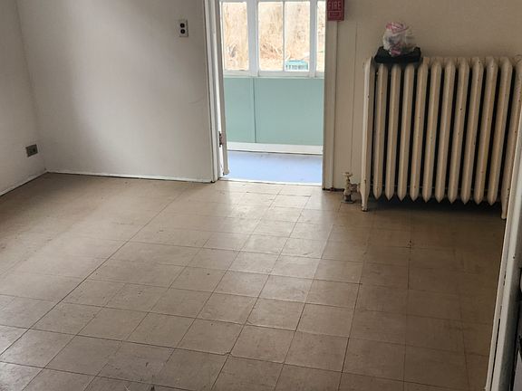 3rd image of 469 Ontario St APT 1