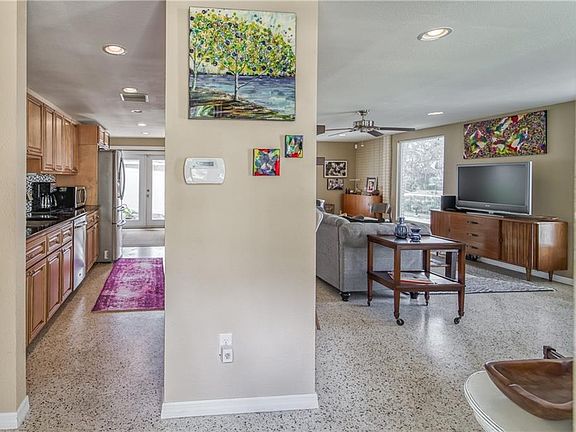 5th image of 3613 River Grove Dr