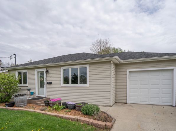 916 W 7th St S, Newton, IA 50208