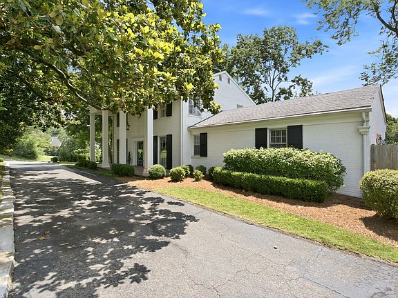 3rd image of 3505 Woodmont Blvd