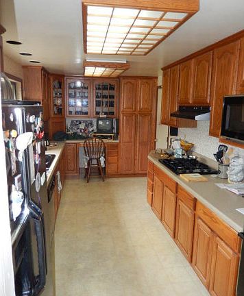 4th image of 14604 Charmeran Ave