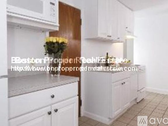 5th image of 45 Westland Ave #6G
