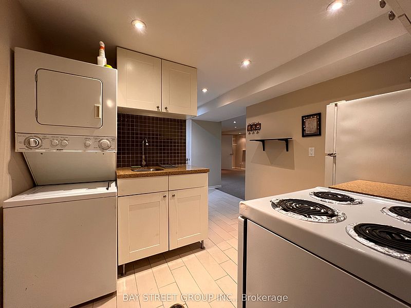 Toronto House for rent - 5 Bedrooms — photo 12