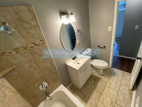 2nd image of 7401 E 112th St