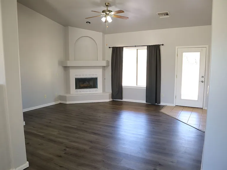 5717 E Calle De La Fresa — Photo 12