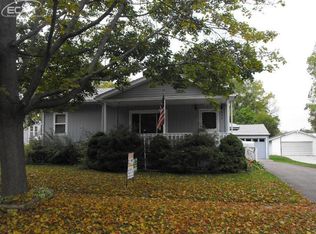 224 Oak St, Flushing, MI 48433