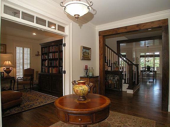 5th image of 398 Waterfront Park Ln