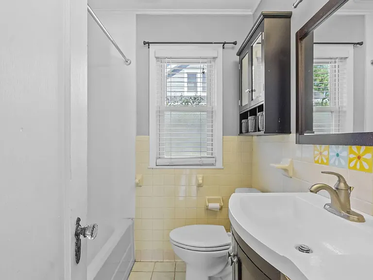 3 Maple Ave #A — Photo 6