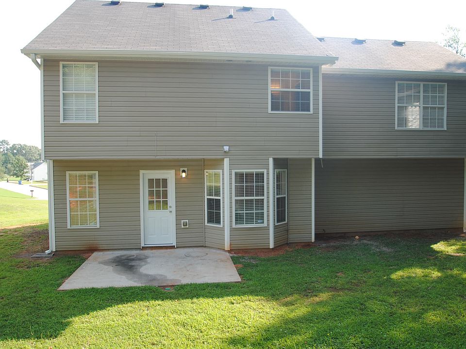 2nd image of 145 Bond Lake Dr