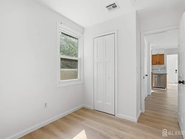 250 Brookside Ave — Photo 18