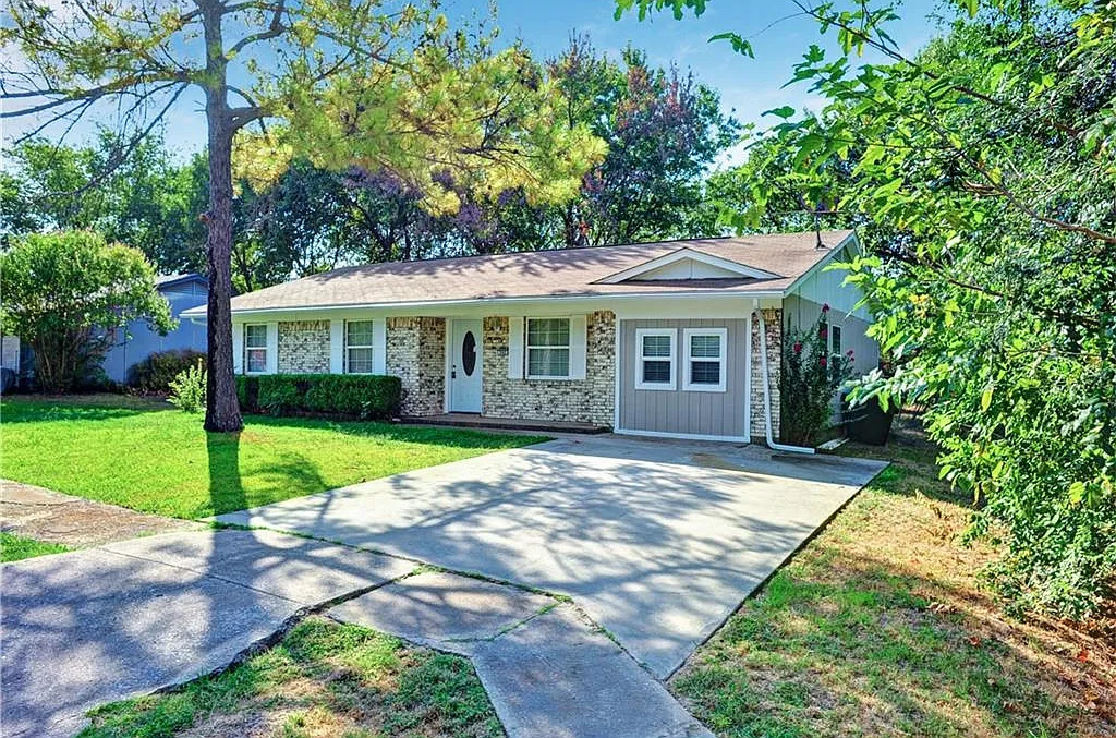 302 E Kansas St, Sherman, TX 75090 - 1 — Photo 1