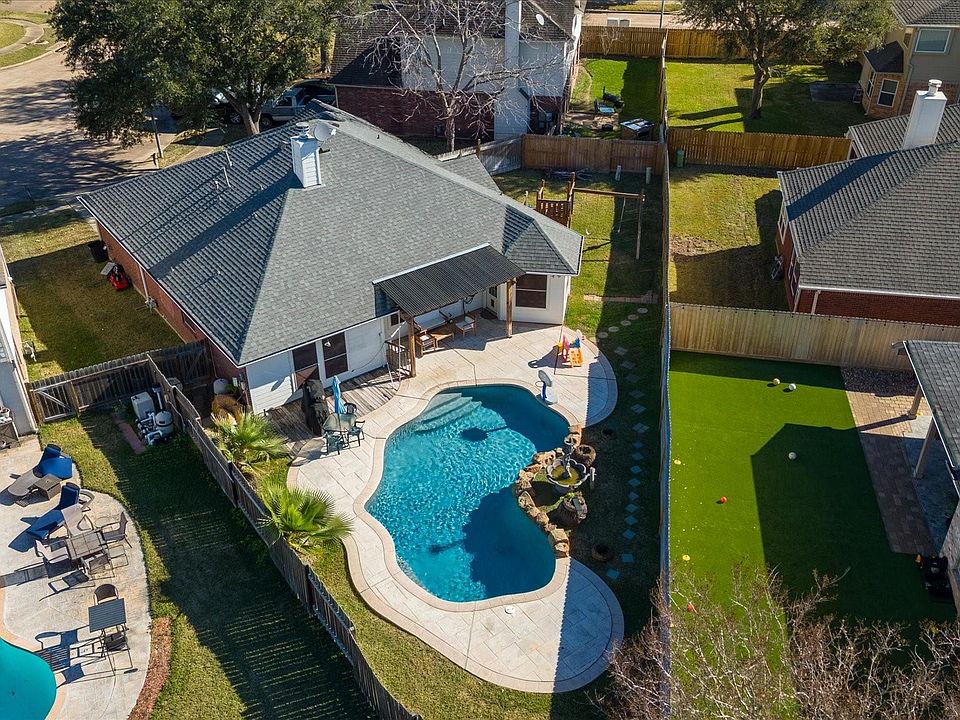 1st image of 17707 Scrub Oak Ct