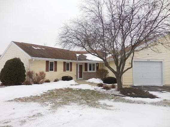 1st image of 725 Rosewood Ave