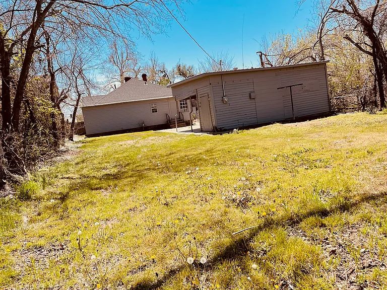 1205 NW 31st St — Photo 37