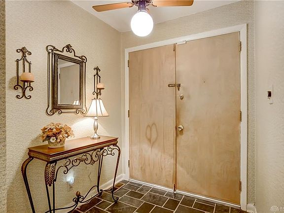 4th image of 4401 Fernbrook St