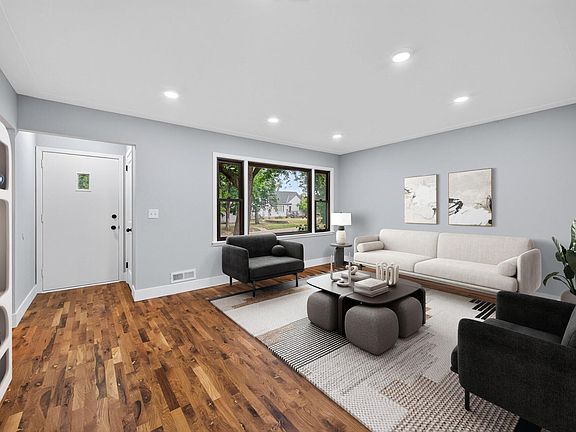2nd image of 5037 4th St NE