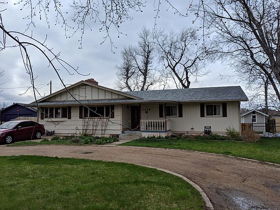 Front entrance with driveway