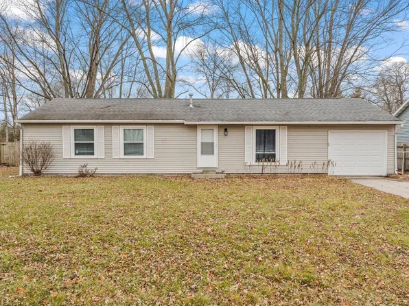 9684 N Bunker Hill Rd, Demotte, IN 46310