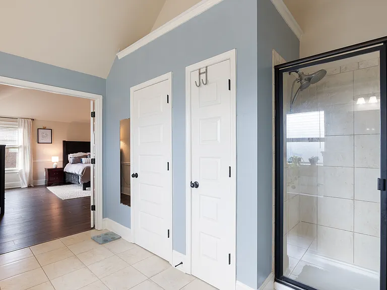 646 Village Market Dr — Photo 6