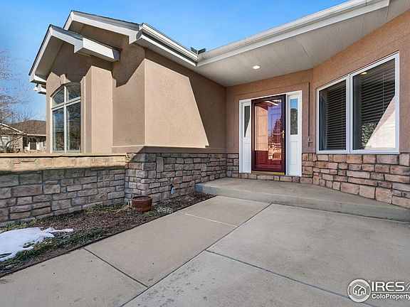 2nd image of 2726 Moore Ln