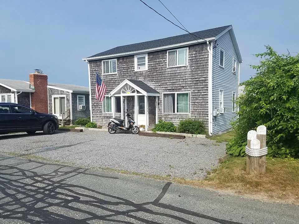 Stanton Ave
