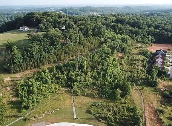 3rd image of 1247 Green Meadows Ln