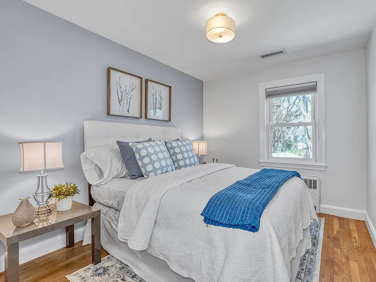 115 Washington St — Photo 7